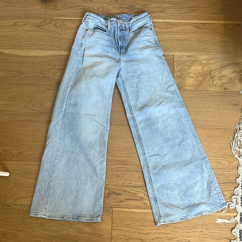 Sky Hi Wide Leg Size 6 Old Navy Jeans